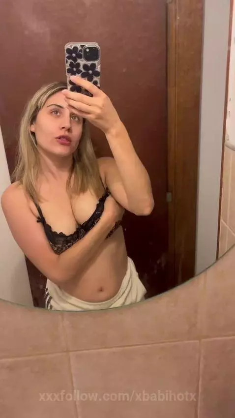 I'm looking forward to a good cock with me🤭 by xbabihotx