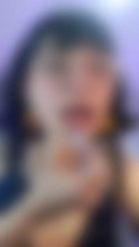 from your lips ♥
es.stripchat.com/charlottemoonxz
chaturbate... by mooncharlotte