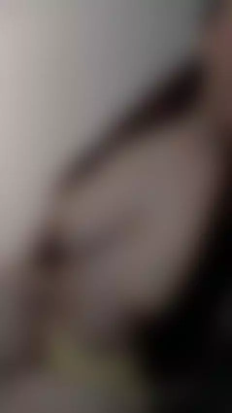 I pinch my nipples until they hurt...😋
http://es.chaturbate.... by juliettelarue