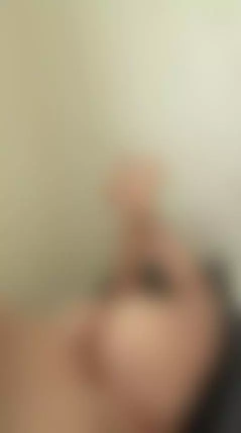 This fat ass was built to break your focus. 🍑💦 by mayamuslim