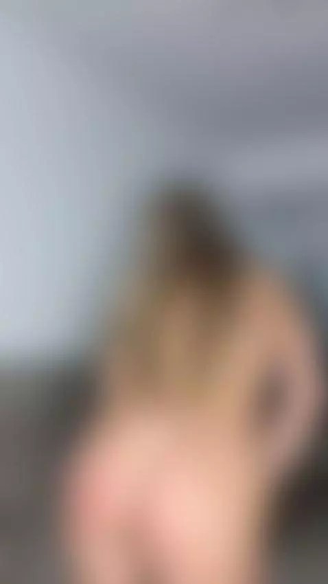 Whip me as hard as you can!!! by wowjennifer