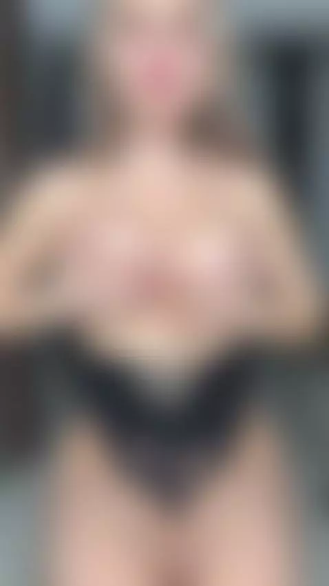 40yo wife who kept that slutty vibe by wowjennifer