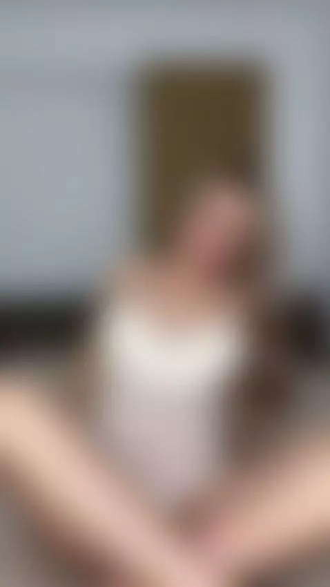 divorced 40yo mom.. are you saying hello! or hell no? by wowjennifer