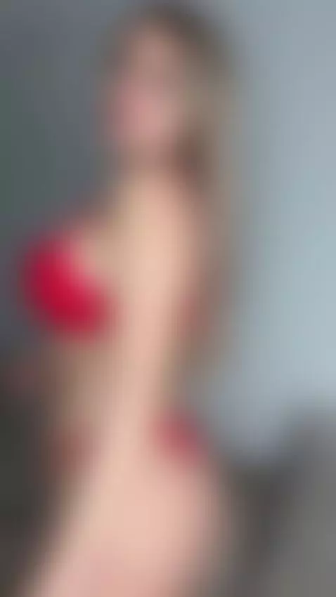 The neighbors can't stop looking at my ass even though I'm 4... by wowjennifer