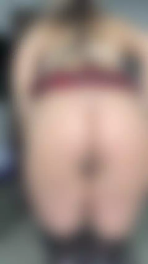 just curious how many men here find this wifebutt smashable ... by wowjennifer