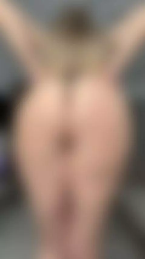 spread my buns with your hands🍑 by wowjennifer