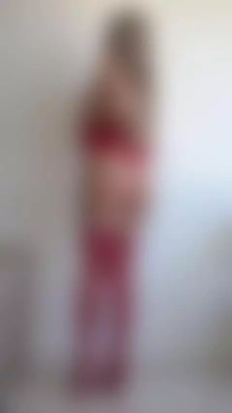 want to see your mommy naked? Join my OnlyFans🔥 by wowjennifer