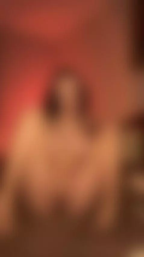 Christmas glow hits different on my OF ✨🎄 by alexanoirr