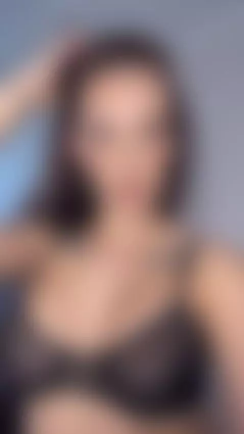 Stay cozy — and come get closer on my OF 🎄👀 by alexanoirr