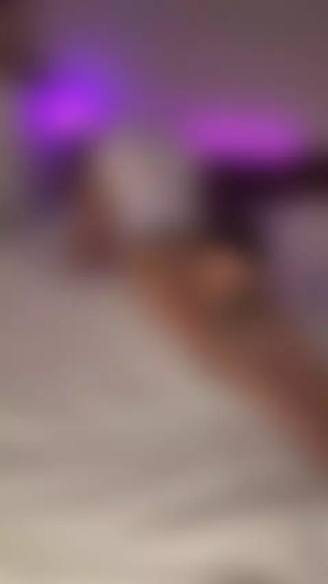 I wake up very horny every day by alexanoirr