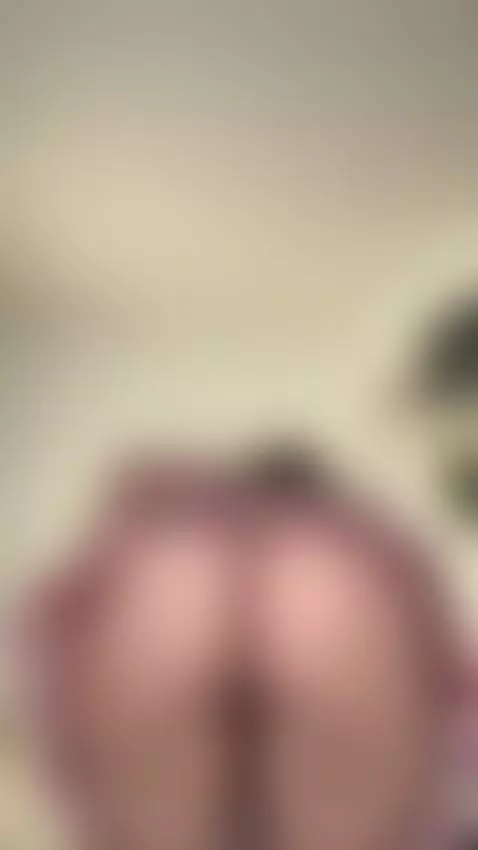 I badly want to be fucked from behind now by alexanoirr