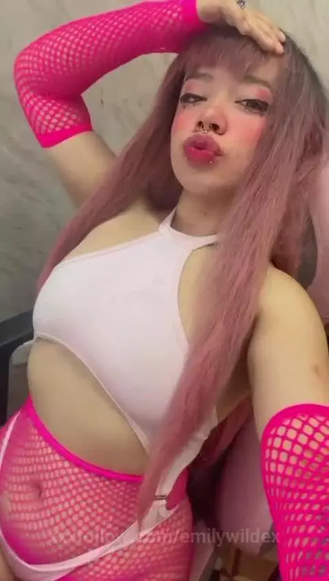 Your perfect strawberry girl is here by emilywildex