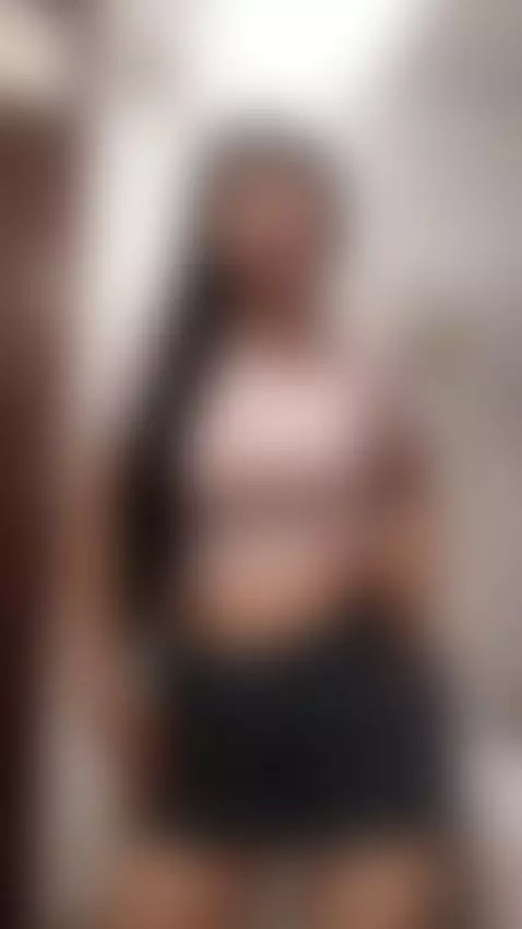 Want me all to yourself? 💕 Subscribe 😏 / ¿Me quieres solo pa... by valeriasweett