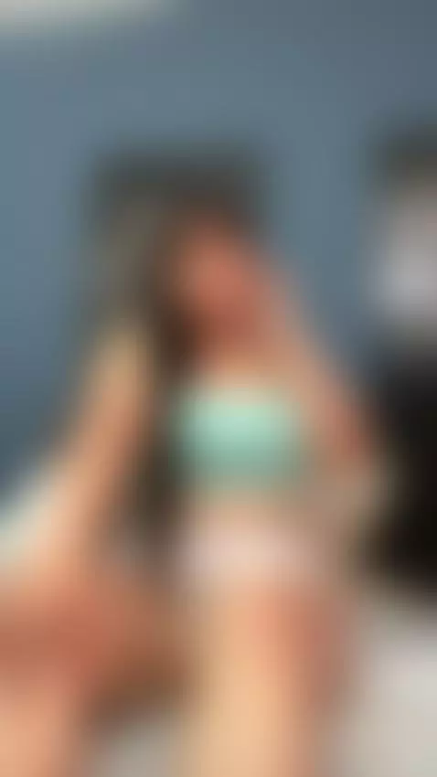 You + me = 🔥 Follow me 😈 / Tú + yo = 🔥 Sígueme 😈 by valeriasweett