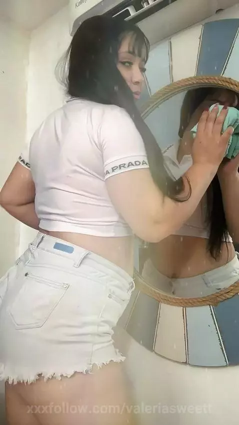 Want more of me? 👀 Follow me 💋 / ¿Quieres más de mí? 👀 Sígue... by valeriasweett