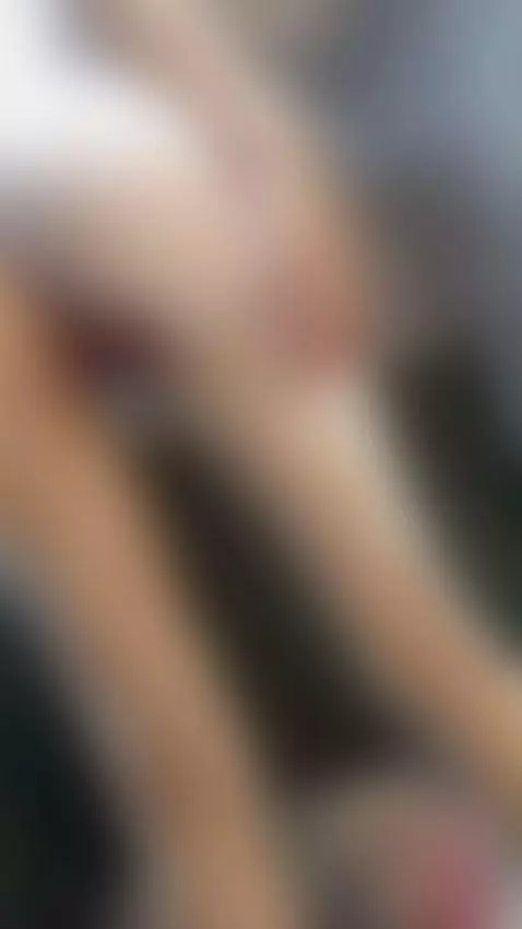 In tights, wet, and waiting...
Are you coming to the PVT to ... by rousellvaads