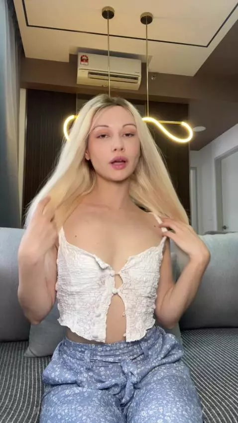 One click away from your new obsession 💦 OnlyFans link in bi... by chlloekinky