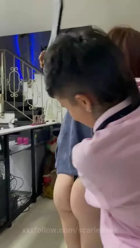 A good spanking of the ass to start Christmas!  🔥 by scarlettvex