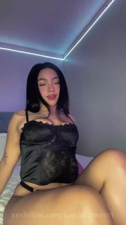 quieres ver un poquito mas by kaythebrowm1