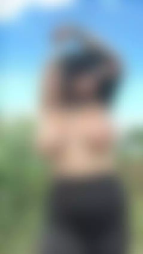 Hot clip — intense and ready. Watch full content on my page by bettybong