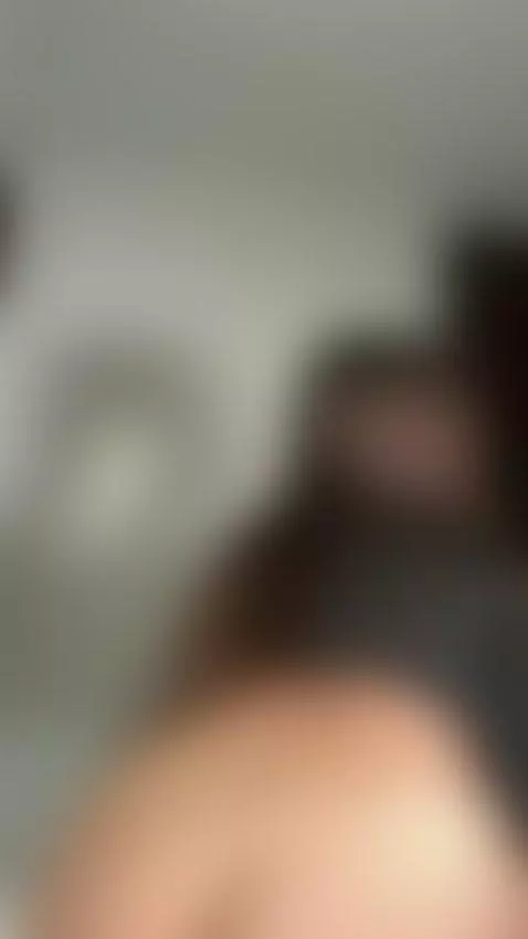 Hot clip — sensual and ready. Watch full content on my page by bettybong