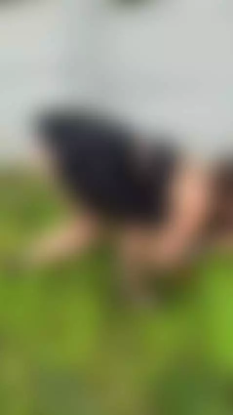 Hot clip — sensual and ready. Watch full content on my page by bettybong