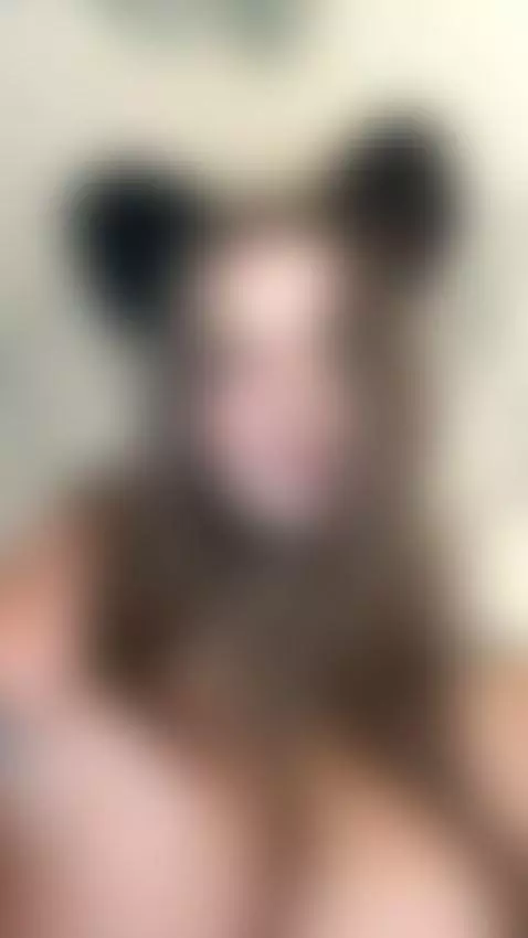 Hot clip — sultry and ready. Watch full content on my page by bettybong