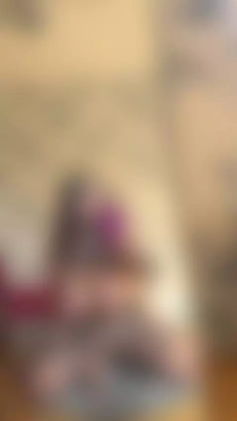 Hot clip — sultry and ready. Watch full content on my page by bettybong