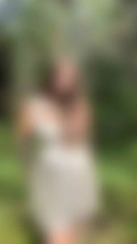 Short tease: sultry moment. Want more? Tap my profile by bettybong