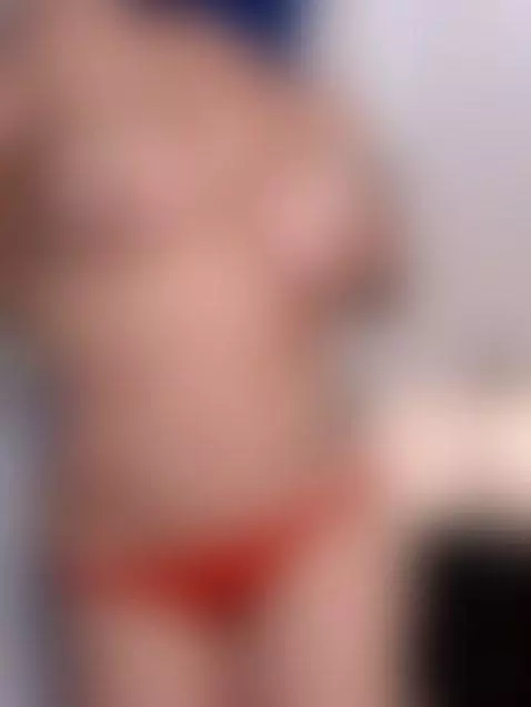 Ella tiene cierto movimiento de caderas by juanibotherk