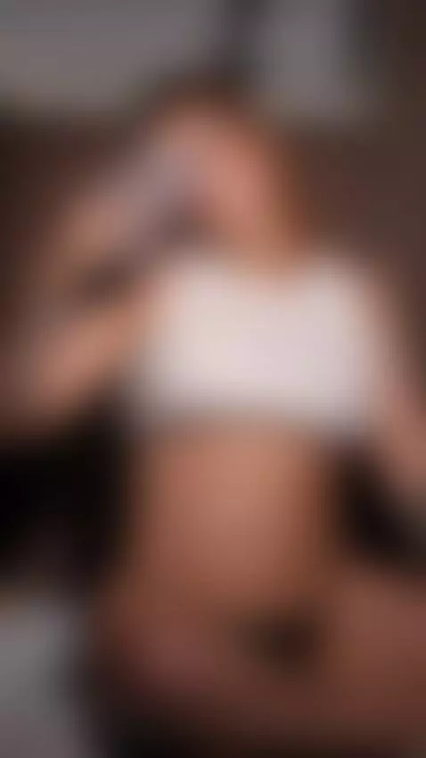 What do you think I'm looking at?💦 by juanibotherk