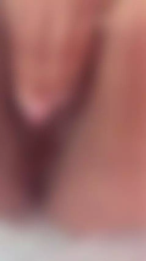 I'm looking for someone to give me affection😞 by angell250