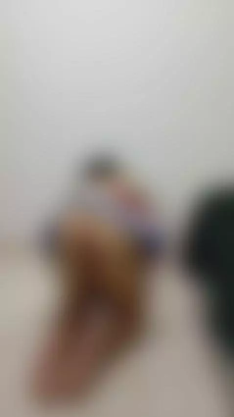 Come look me I'm very hot to you by estrella-lorens