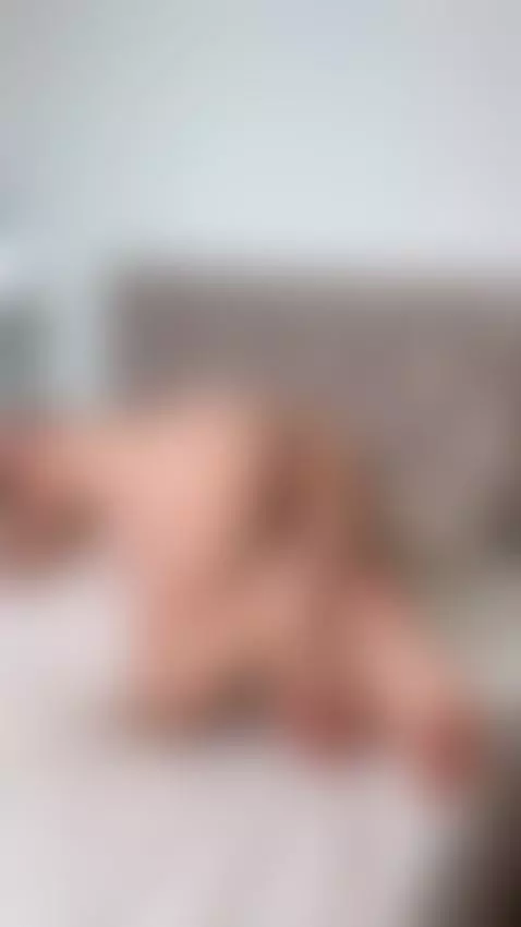 Juicy ass, feet tease 👣 by realstellacardo