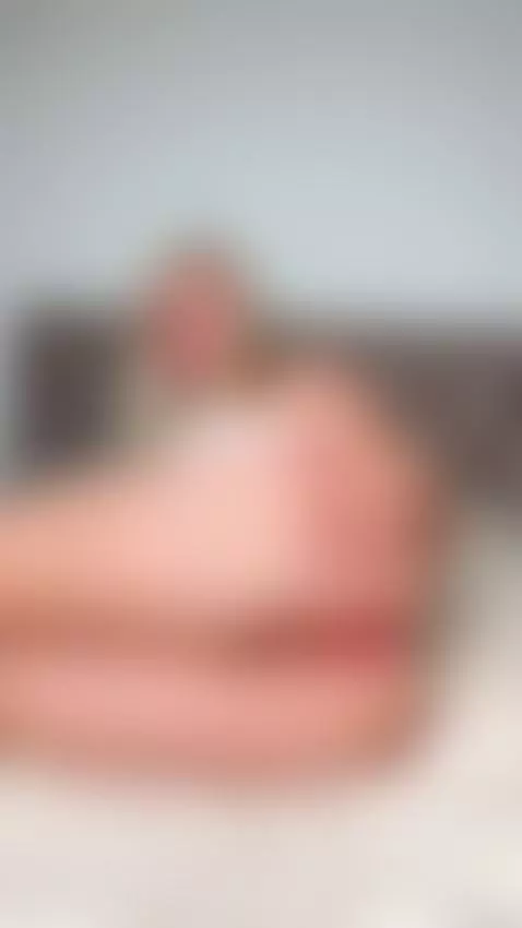 Look what’s inside 🍑 by realstellacardo