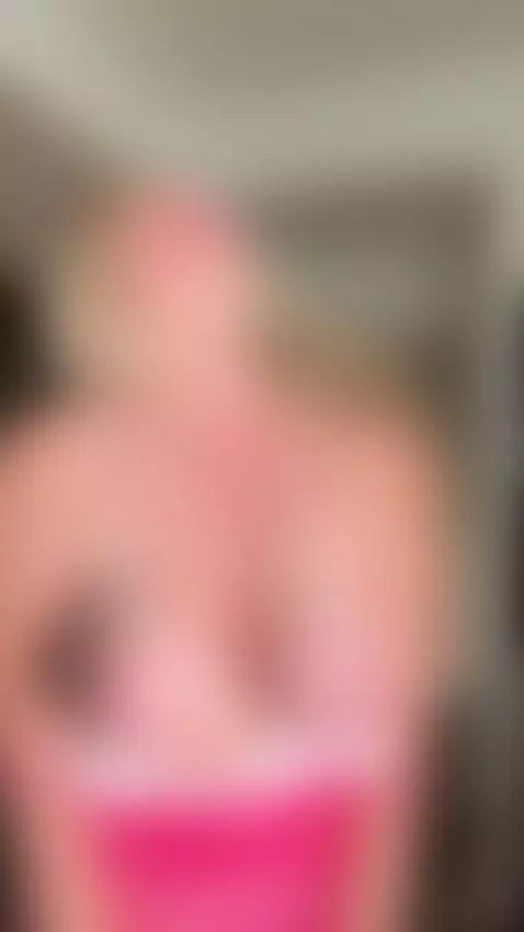 Bouncing tits out 😈 by realstellacardo