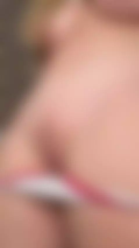 Feeling bold tonight 🤤 by realstellacardo