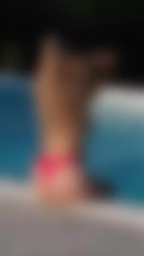 Back view, full tease 🍑 by realstellacardo