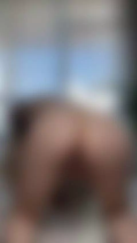 Curious little fingers 😏 by realstellacardo