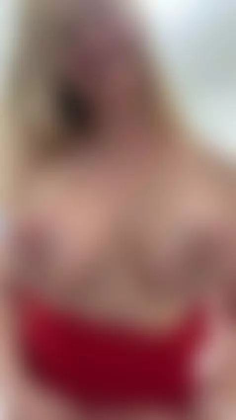 All eyes on me 🔥 by realstellacardo