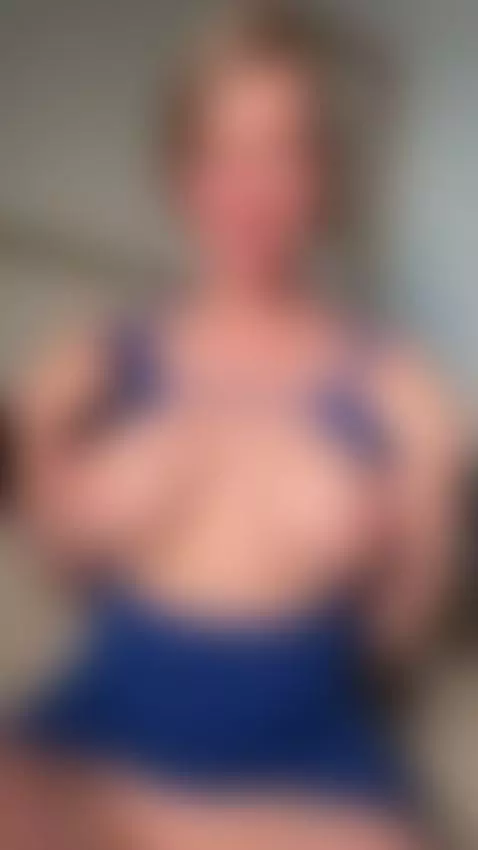 Can’t hide these curves 🥵 by realstellacardo