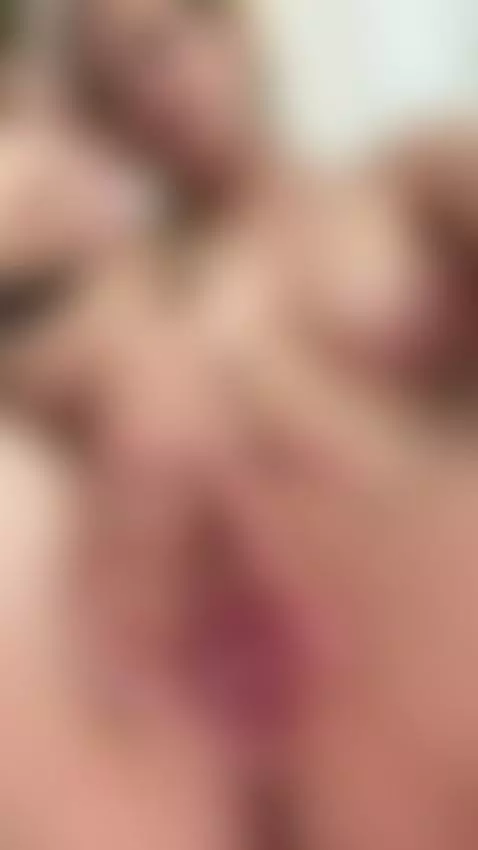 Spreading my soft bald pussy for you 🥵 by realstellacardo