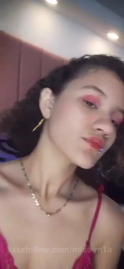 I'm pretty, don't you think? by miss-m1a