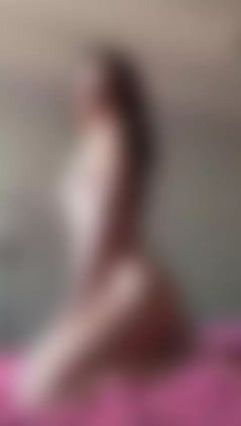 caught this by accident by kamilaheelss