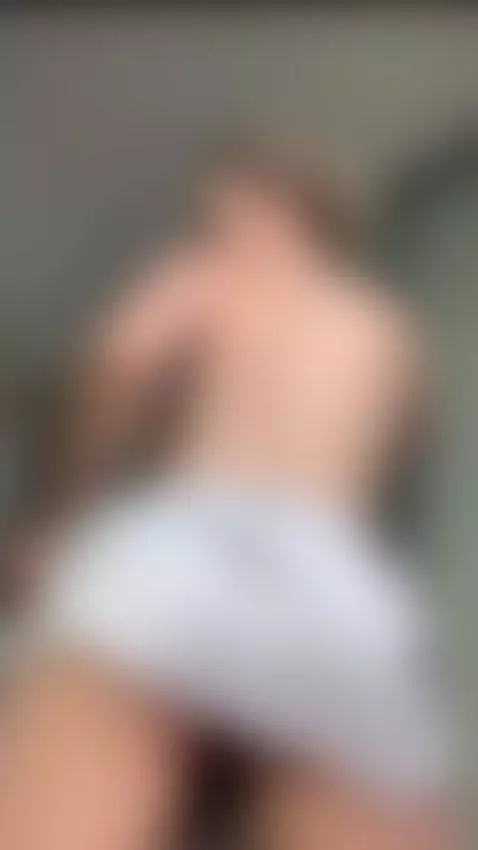 Showed her pussy and another hole🚫👇 by emilihixx