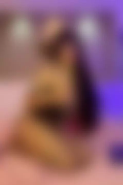 Do you like how I move my beautiful body?  🔥 by nayla-monroe