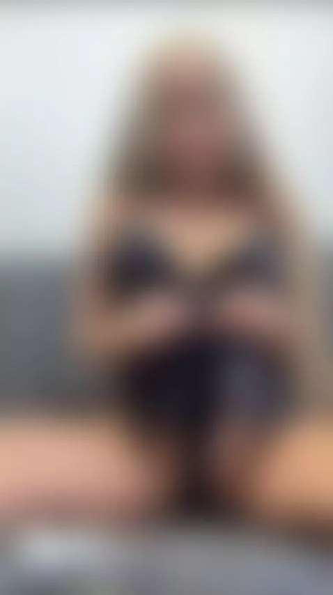 Stylish and confident — that’s how it is! 💁‍♀️ More in bio. by kirapretty