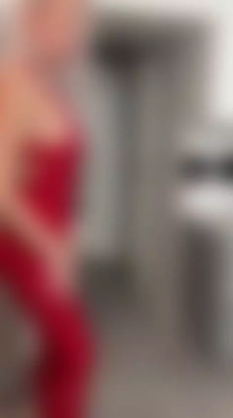 Fuck me in the shower, pin me to the wall and make me scream by paollaaa