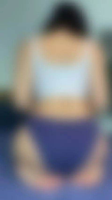 my full back panties giving me a wedgie :3 by soffiluv