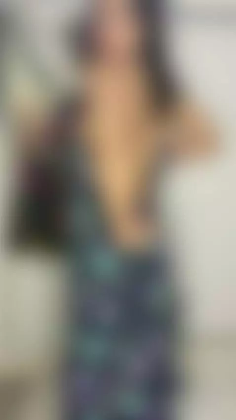 feeling the fresh air under my dress :3 by soffiluv